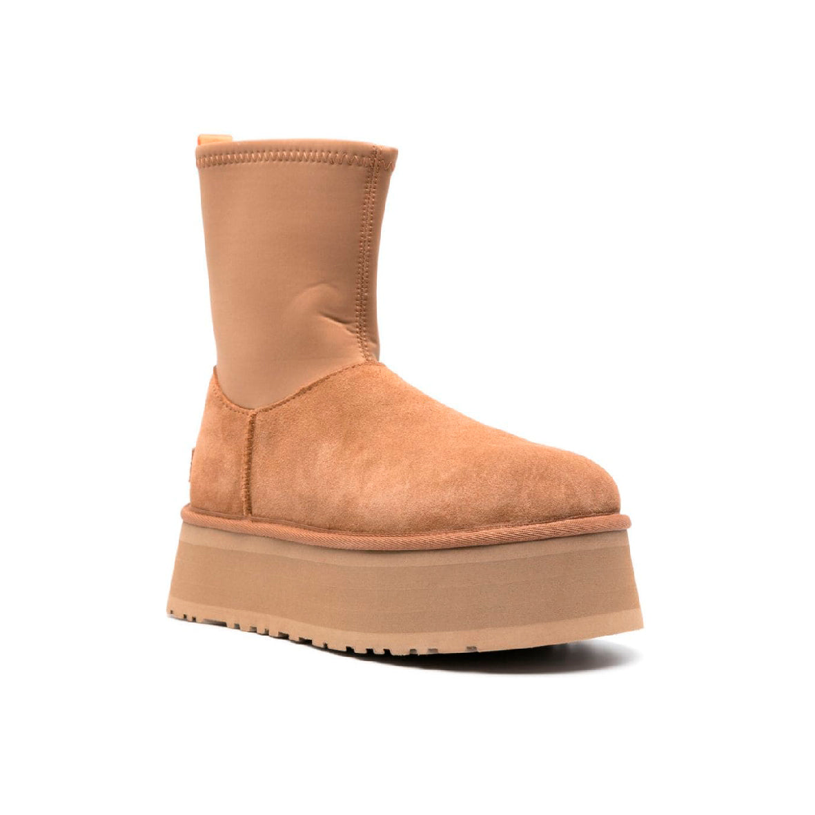 UGG Classic Dipper Boot Camel stivaletti uomo e donna in pelle scamosciata e montone cammello, vista frontale