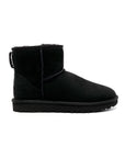 UGG Classic Black stivali donna in pelle scamosciata e montone nero, vista laterale