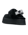 UGG Funkette Platform Black sabot platform donna in pelle scamosciata e montone nero, dettaglio suola