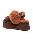 UGG Funkette Platform Brown sabot platform uomo e donna in pelle scamosciata e montone marrone, dettaglio suola