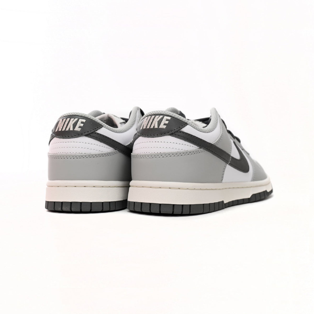 Nike Dunk Low Bianche e Grigie Tobacco Ash Uomo