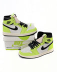 Nike Air Jordan 1 High OG Visionaire Giallo Lime e Nero