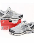 Nike Air Zoom Vomero 5 Grigio Chiaro e Nero Scarpe Running Uomo