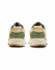 Sneakers Nike Air Zoom Vomero 5 Beige e Verde con Dettagli Arancioni