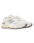 New Balance 9060 Scarpe Uomo Bianche in Pelle Scamosciata Retro Eleganti