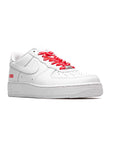 Nike Air Force 1 Low Bianca con Dettagli Supreme Rosso