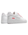 Nike Air Force 1 Low Bianca con Dettagli Supreme Rosso