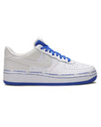 Nike Air Force 1 Low Bianca con Dettagli Blu Uninterrupted