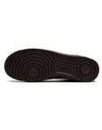 Nike Air Force 1 Low Marrone con Dettagli Supreme Rosso