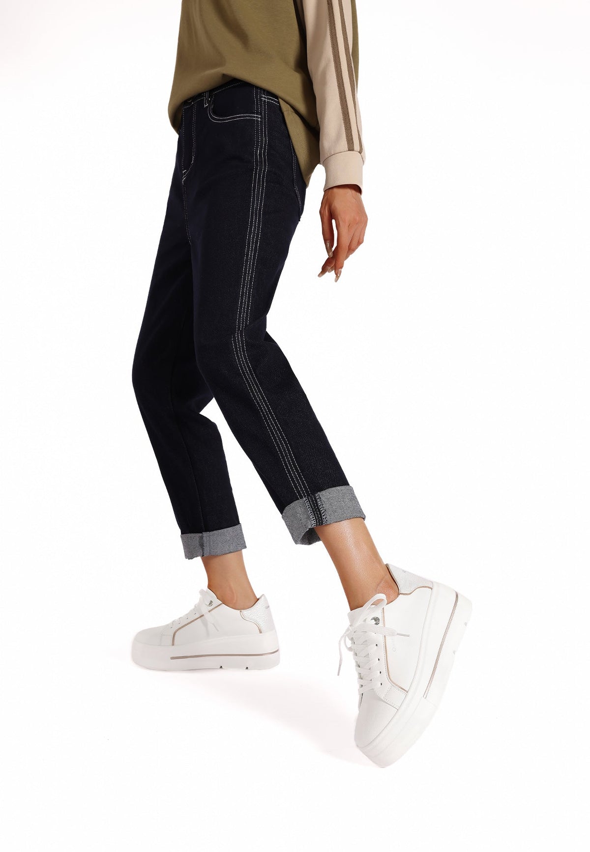 Sneakers Donna Matilde Lia Sildora – vista indossata