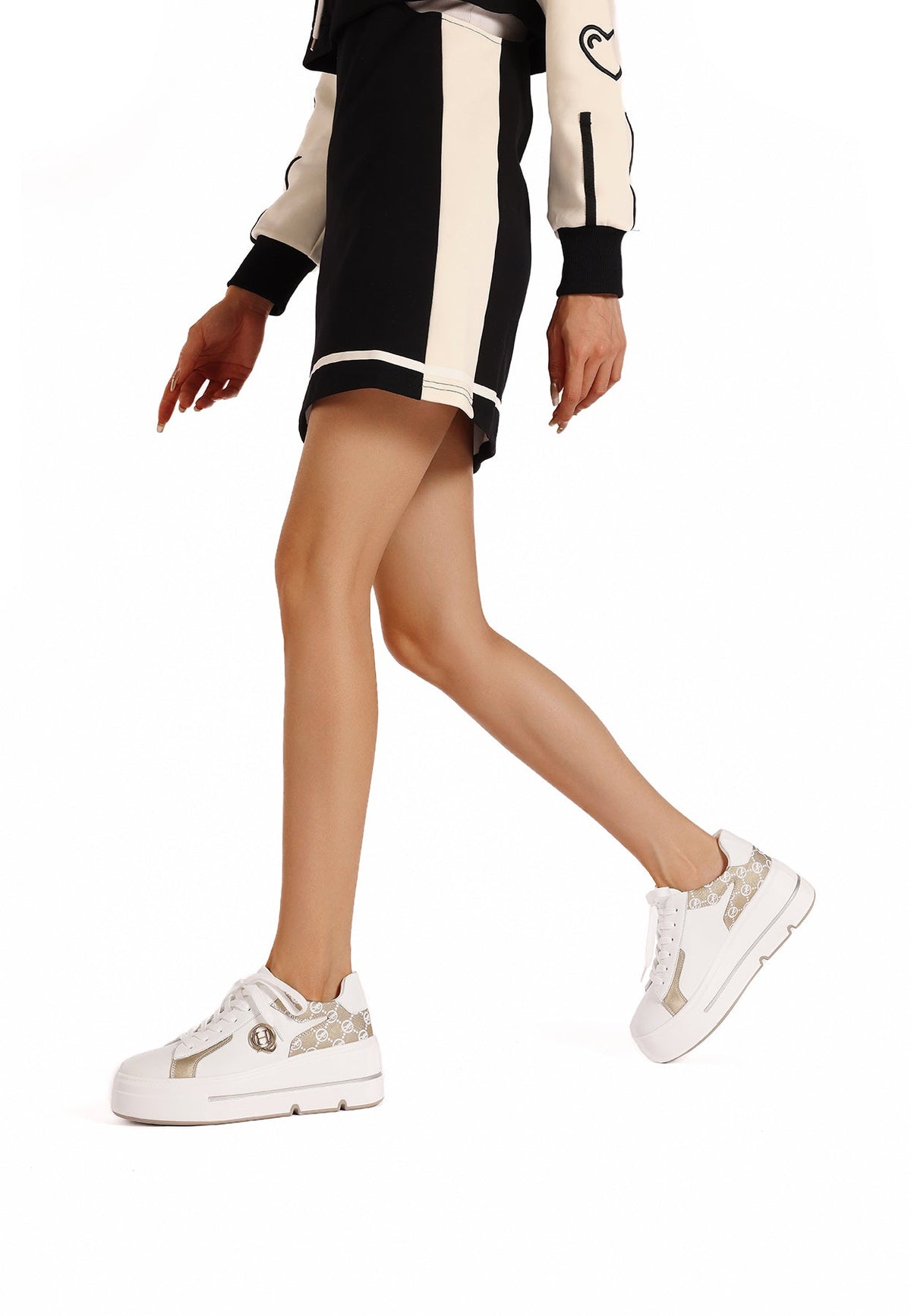 Sneakers Donna Lavinia Luce Sildora – vista indossata