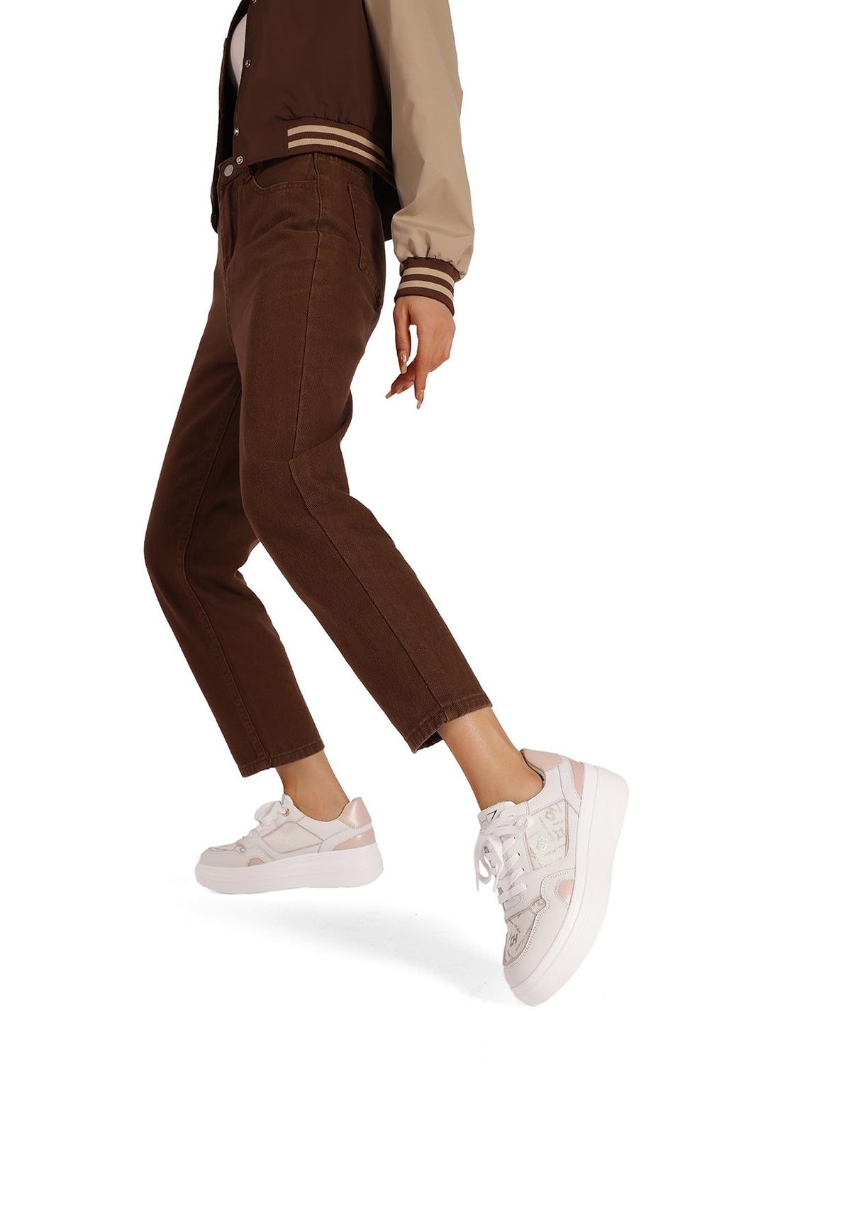 Sneakers Donna Ilenia Alba Sildora – vista indossata