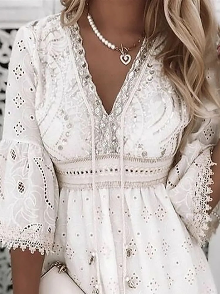 Mini abito boho donna in cotone – collo a V ricamato con nappine