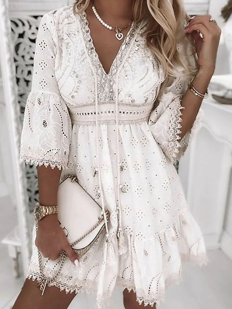 Mini abito boho donna in cotone – collo a V ricamato con nappine