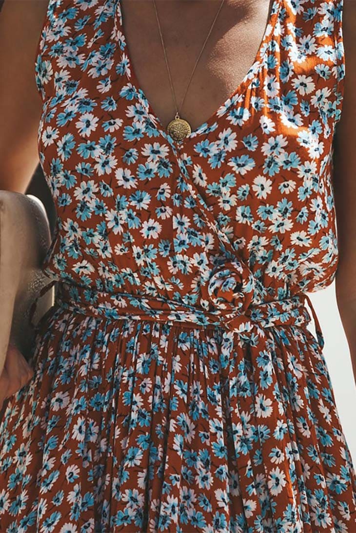 Abito lungo da donna con stampa floreale minuta