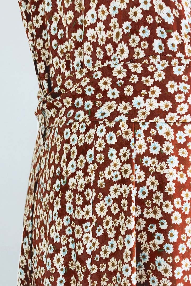Abito lungo da donna con stampa floreale minuta