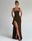 Abito lungo elegante da donna con schiena scoperta per occasioni formali