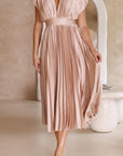 Abito lungo elegante plissettato da donna