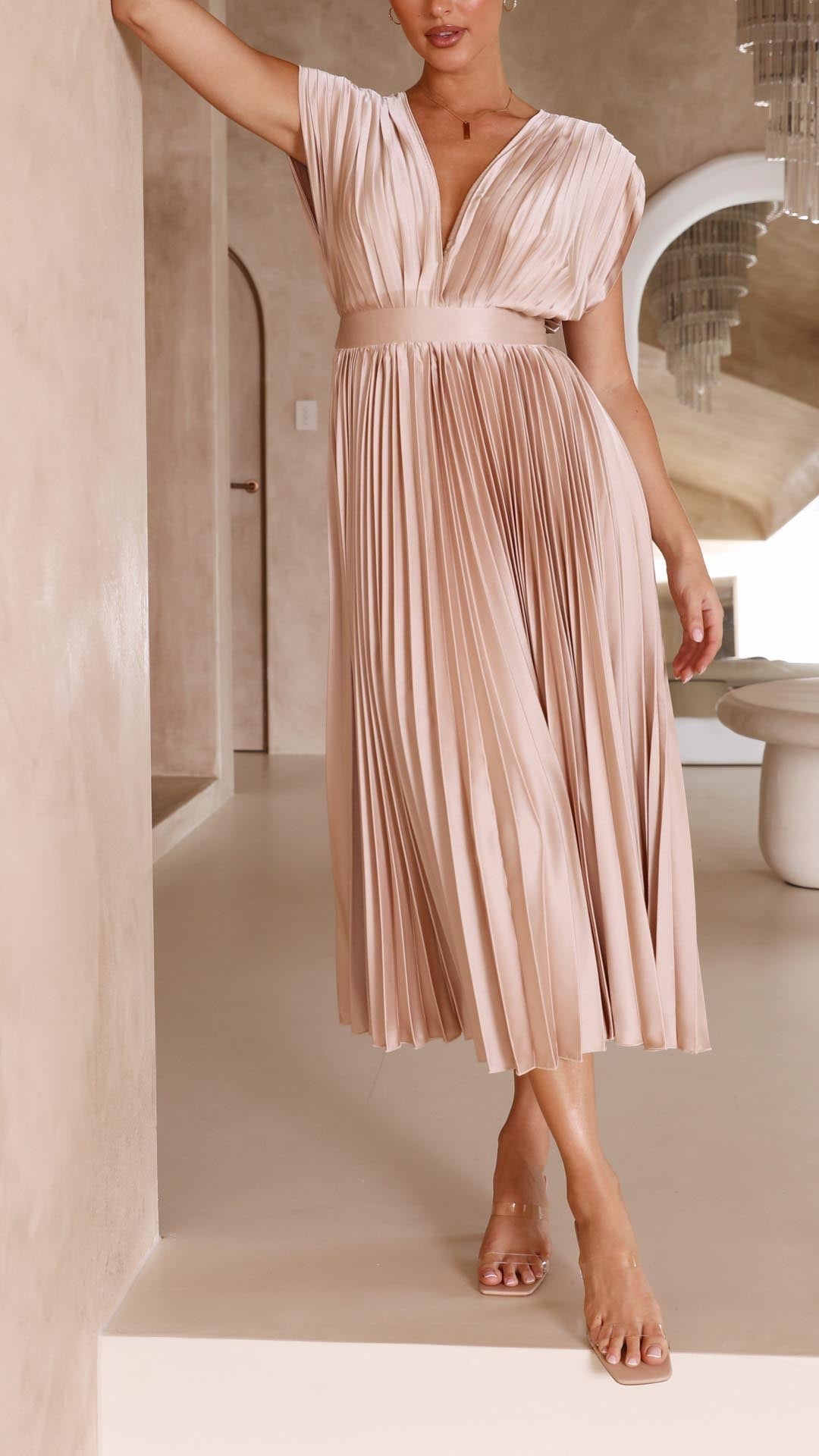 Abito lungo elegante plissettato da donna