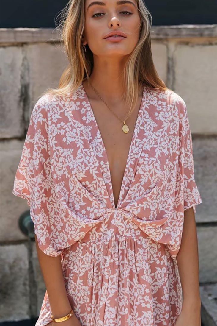 Abito lungo rosa da donna con scollo a incrocio