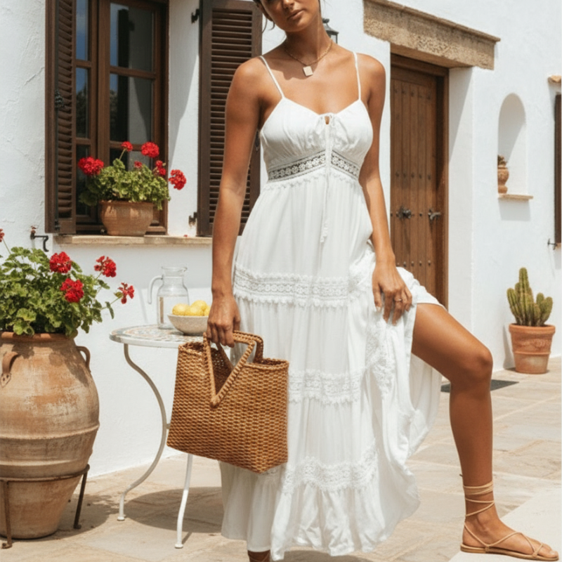 Abito bianco da donna con spalline sottili