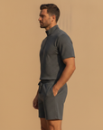 Completo Coordinato Uomo Polo Zip e Pantaloncini - vista laterale