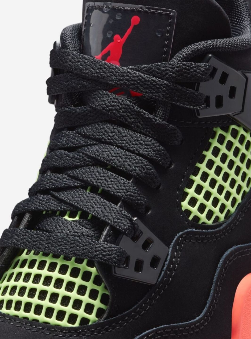 Nike Air Jordan 4 Retro Black Infrared Barely Volt sneakers alte in nero verde - dettaglio suola