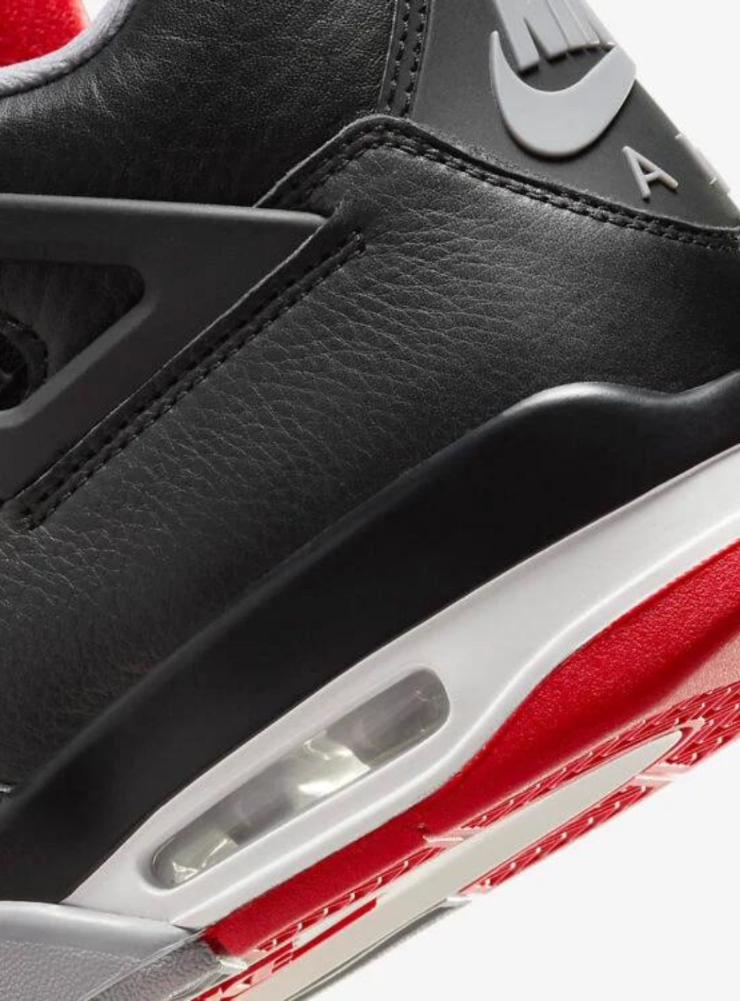Nike Air Jordan 4 Retro Bred Reimagined sneakers alte in nero rosso - vista dall'alto