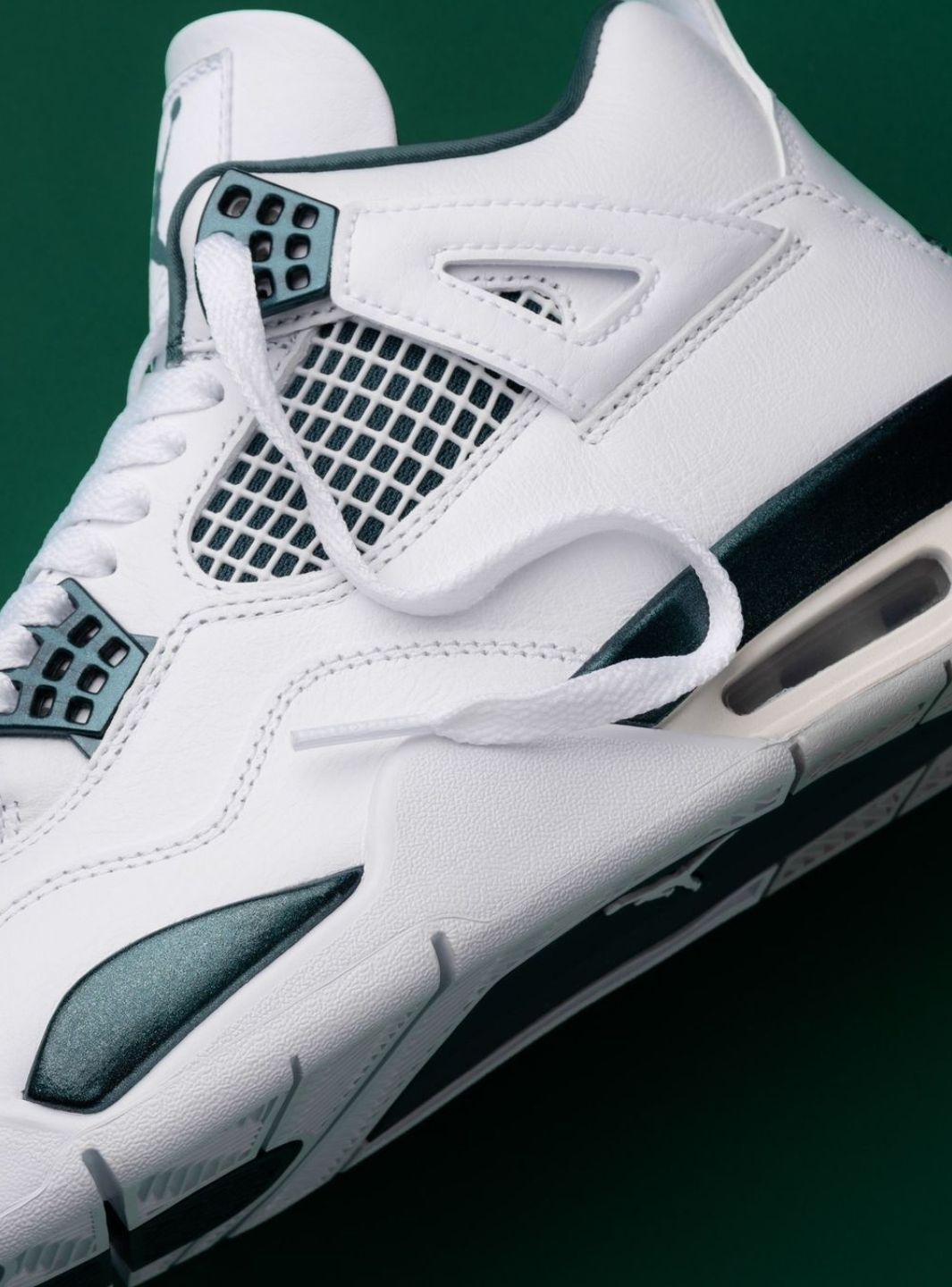 Nike Air Jordan 4 Retro Oxidized Green sneakers alte in verde - vista laterale
