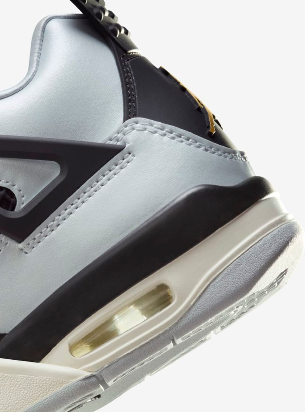 Nike Air Jordan 4 Retro Platinum Gold sneakers alte in bianco oro - dettaglio tomaia