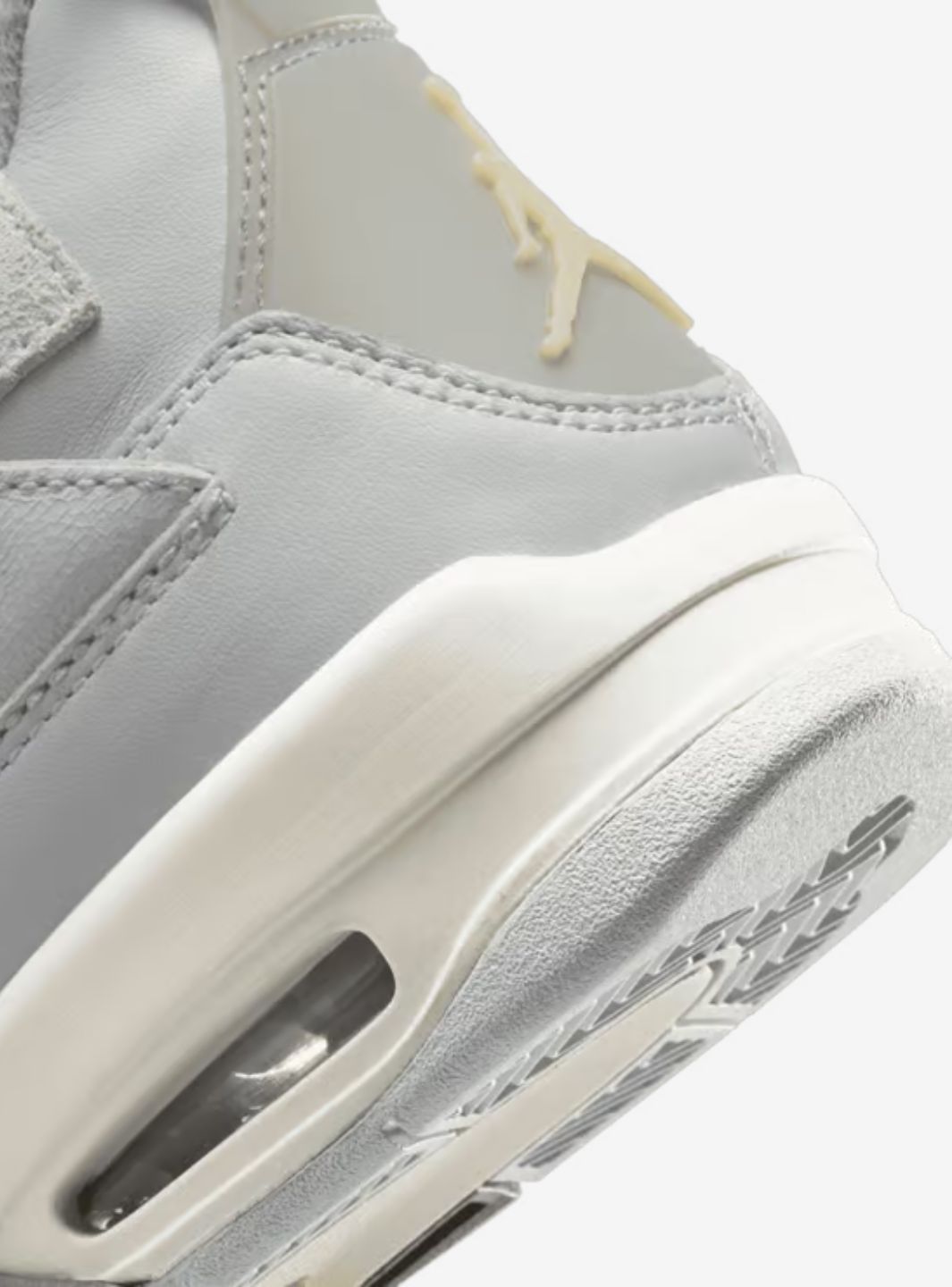 Nike Air Jordan 4 Retro SE Craft Photon Dust sneakers alte in grigio beige - vista dall'alto