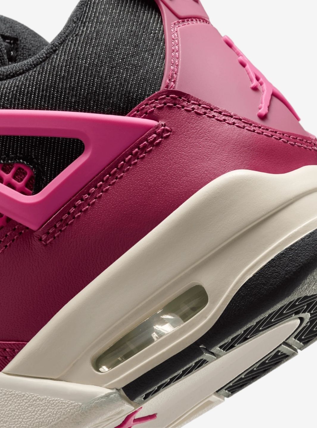 Nike Air Jordan 4 Retro Sweet Beet sneakers alte in rosa bianco - indossate