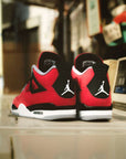 Nike Air Jordan 4 Retro Toro Bravo sneakers alte in rosso nero - vista laterale