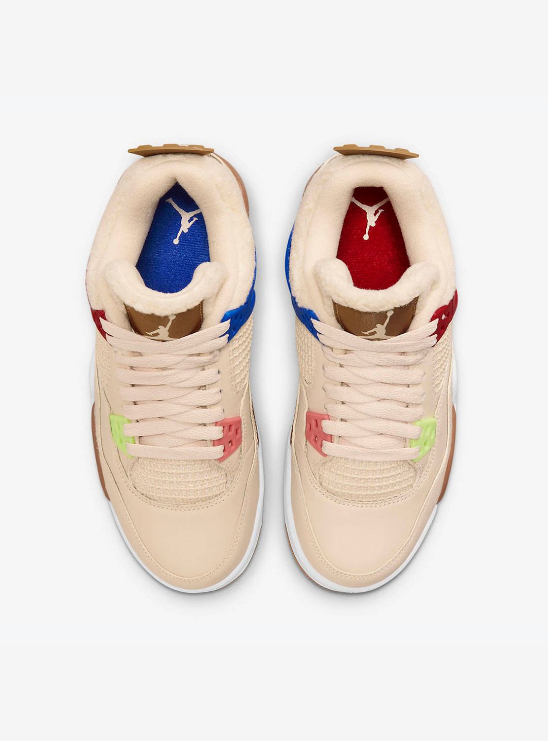 Nike Air Jordan 4 Retro Where the Wild Things Are sneakers alte in beige marrone - vista posteriore