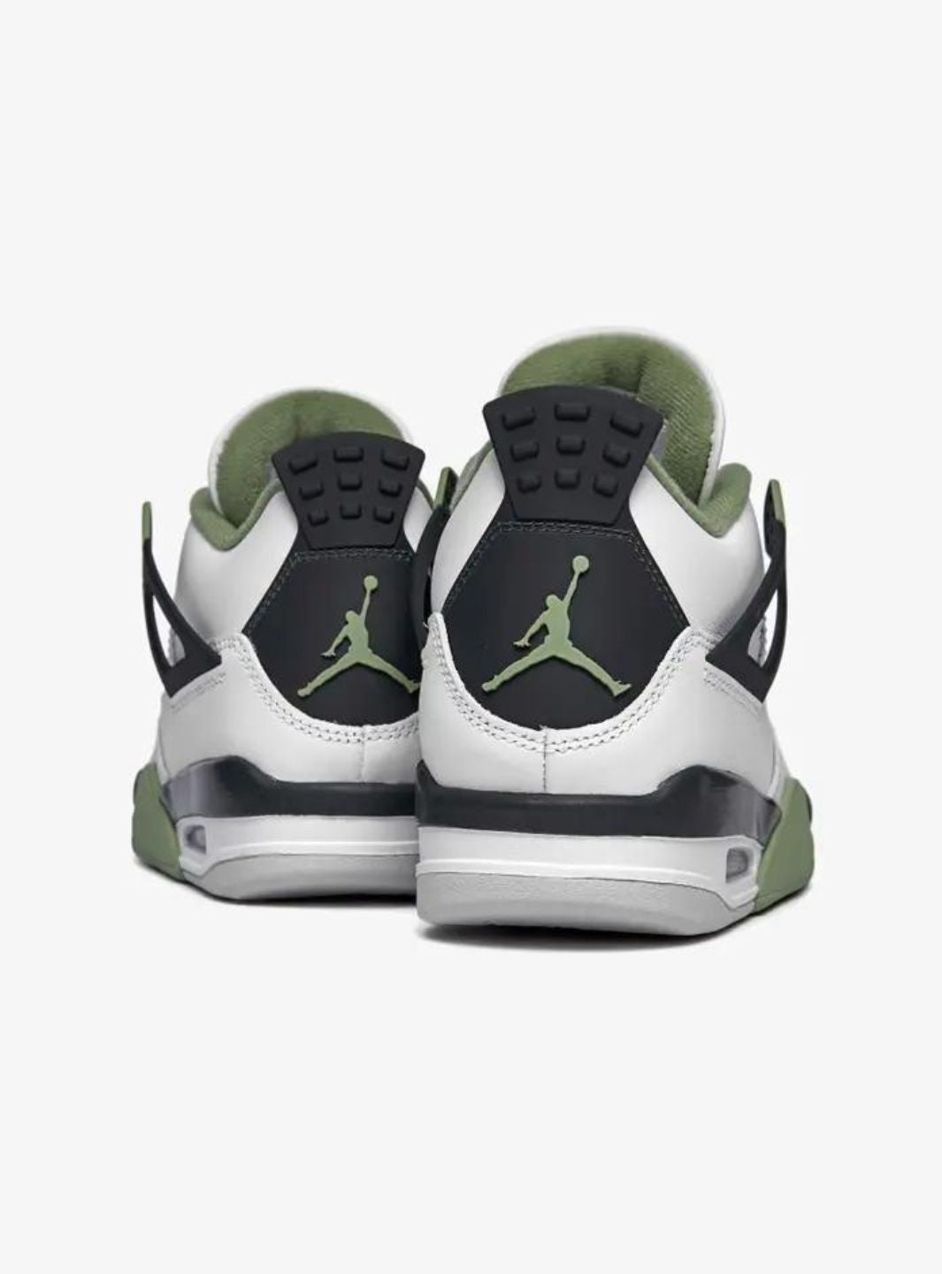 Nike Air Jordan 4 Retro Seafoam sneakers alte in verde acqua - indossate