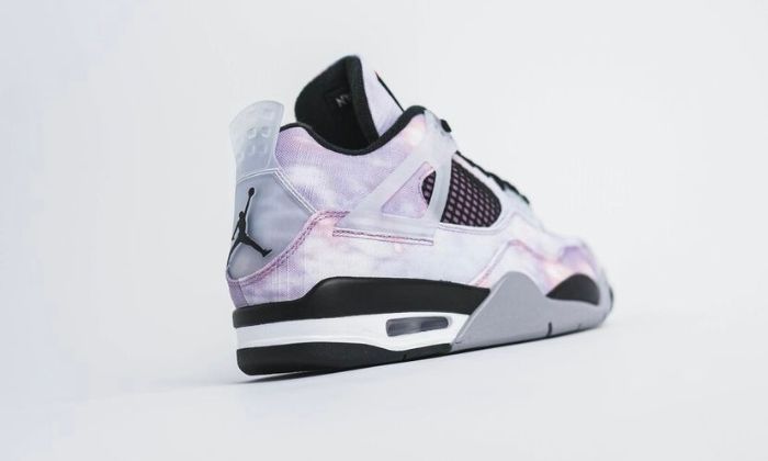Nike Air Jordan 4 Retro Zen Master sneakers alte in grigio verde - indossate