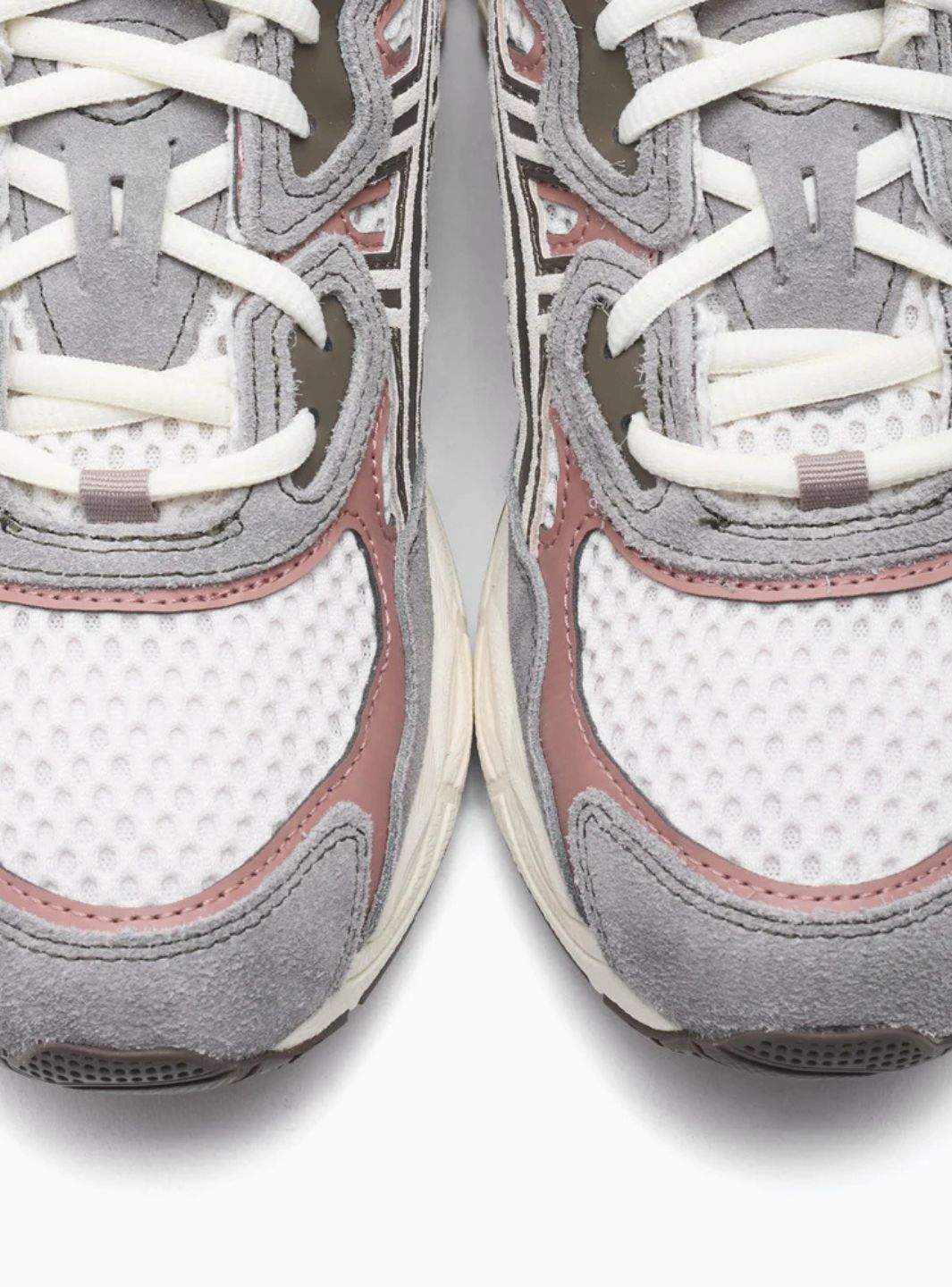 Asics Gel-NYC Birch Driftwood sneakers basse uomo e donna in mesh e pelle scamosciata beige, dettaglio tomaia