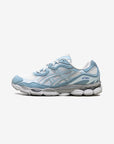 Asics Gel-NYC Cream Arctic Sky sneakers basse uomo e donna in mesh e pelle scamosciata crema azzurro, vista laterale