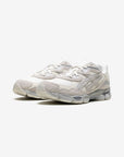 Asics Gel-NYC Cream Grey sneakers basse uomo e donna in mesh e pelle scamosciata crema grigio, vista frontale