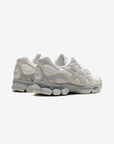 Asics Gel-NYC Cream Grey sneakers basse uomo e donna in mesh e pelle scamosciata crema grigio, dettaglio suola