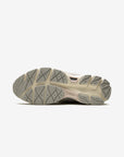 Asics Gel-NYC Oyster Grey sneakers basse uomo e donna in mesh e pelle scamosciata grigio, vista posteriore