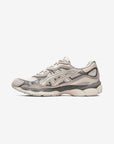 Asics Gel-NYC Oyster Grey sneakers basse uomo e donna in mesh e pelle scamosciata grigio, vista laterale
