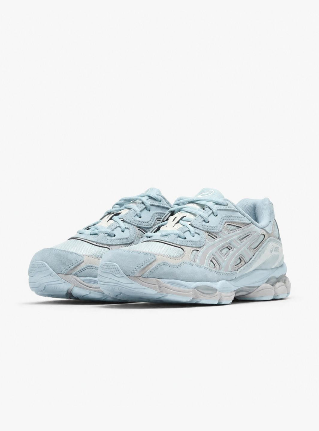 Asics Gel-NYC Storm Cloud Pure Silver sneakers basse uomo e donna in mesh e pelle scamosciata argento grigio, vista frontale
