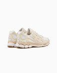 Asics Gel-NYC White Feather Grey sneakers basse uomo e donna in mesh e pelle scamosciata bianco grigio, dettaglio suola