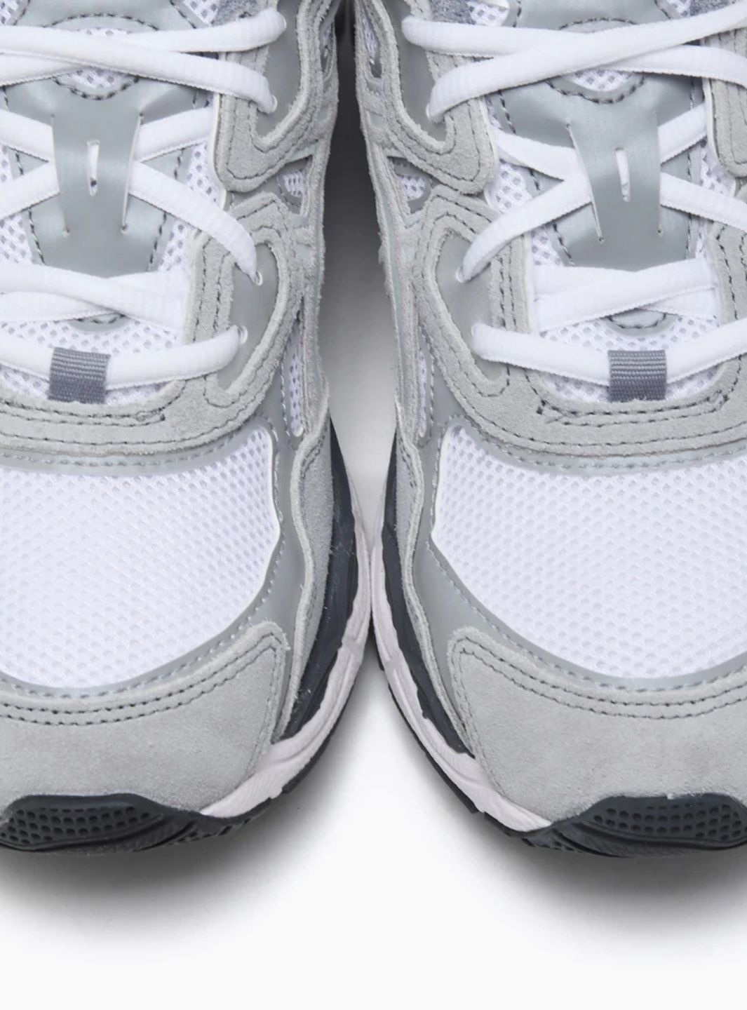 Asics Gel-NYC White Glacier Grey sneakers basse uomo e donna in mesh e pelle scamosciata bianco grigio, dettaglio tomaia
