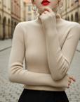 Maglione donna girocollo in materiale morbido