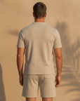 Completo Coordinato Uomo in Lino – Camicia e Pantaloncini Naturali - vista posteriore