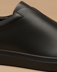 Sneakers Uomo Minimaliste Total Black – Eleganza Urbana Pulita - dettaglio