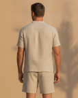 Completo Coordinato Uomo Colletto Coreana in Lino e Pantaloncini - vista posteriore
