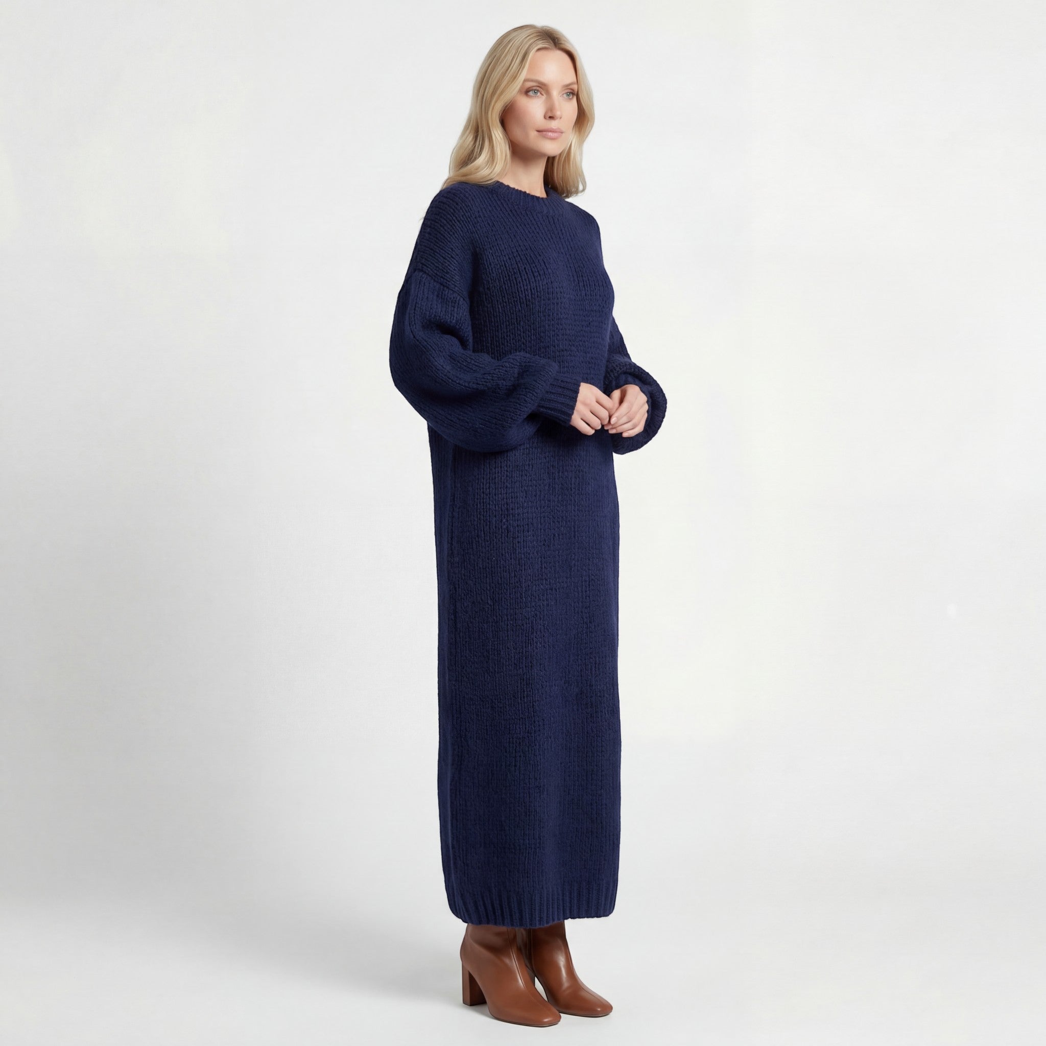 Abito lungo donna in maglia, scollo rotondo — vista 5